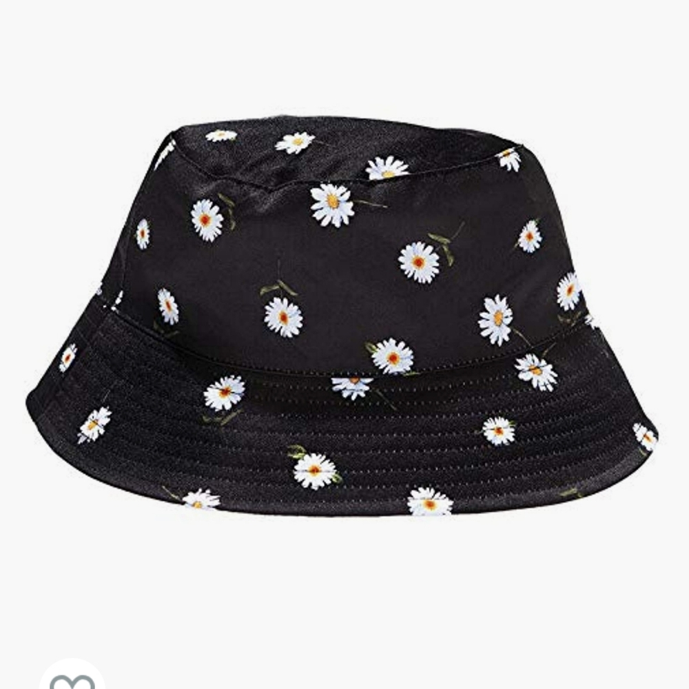 Alice and Olivia reversible bucket hat.